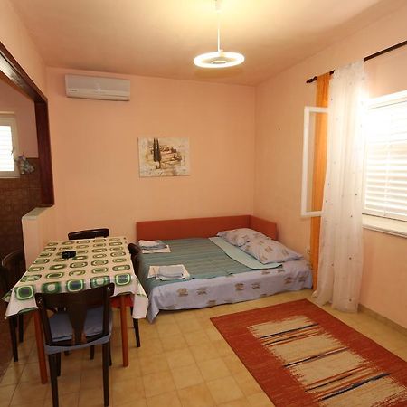 מאקרסקה Apartments Antoneta מראה חיצוני תמונה