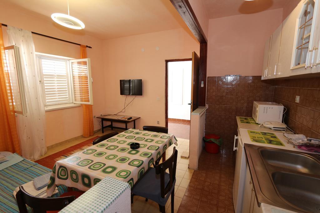 מאקרסקה Apartments Antoneta מראה חיצוני תמונה
