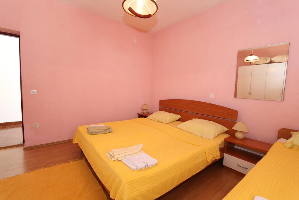 מאקרסקה Apartments Antoneta מראה חיצוני תמונה