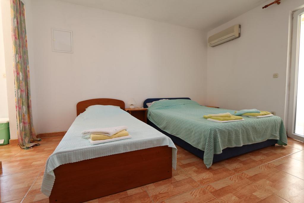 מאקרסקה Apartments Antoneta מראה חיצוני תמונה