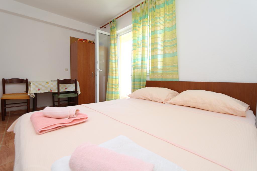 מאקרסקה Apartments Antoneta מראה חיצוני תמונה